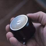 A106 ポータブル ミニ ワイヤレス Bluetooth スピーカー 【12時間連続再生/IP67防水規格/超小型/コンパクト/パッシブラジエータ搭載/強化された低音/車載、風呂用/メーカー 付き/多言語取扱説明書】(ブラック)#72053